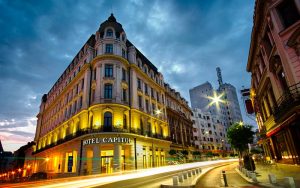 Hotel Capitol, exterior